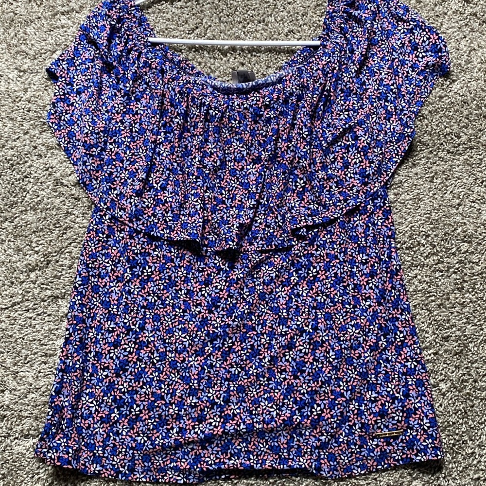 Anne K, floral top size small